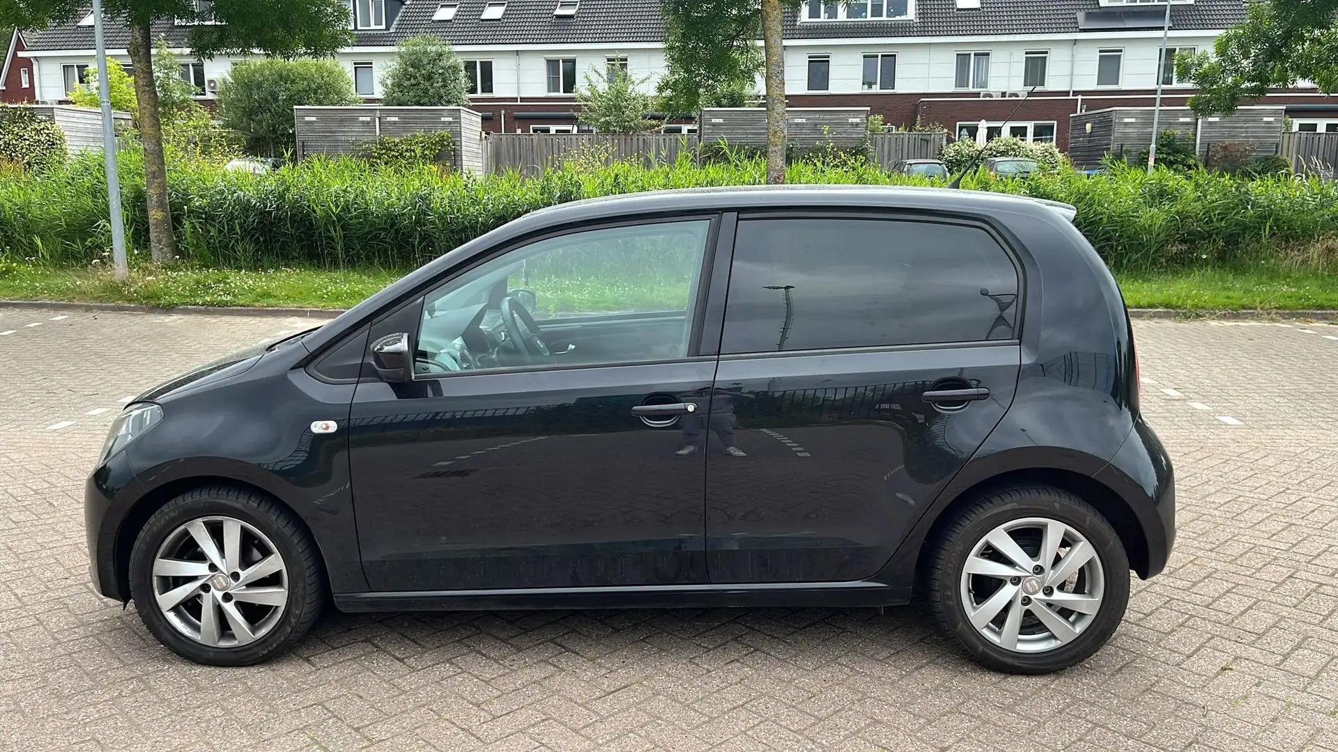 SEAT Mii Mii 1.0 Style Sport Zwart - 1