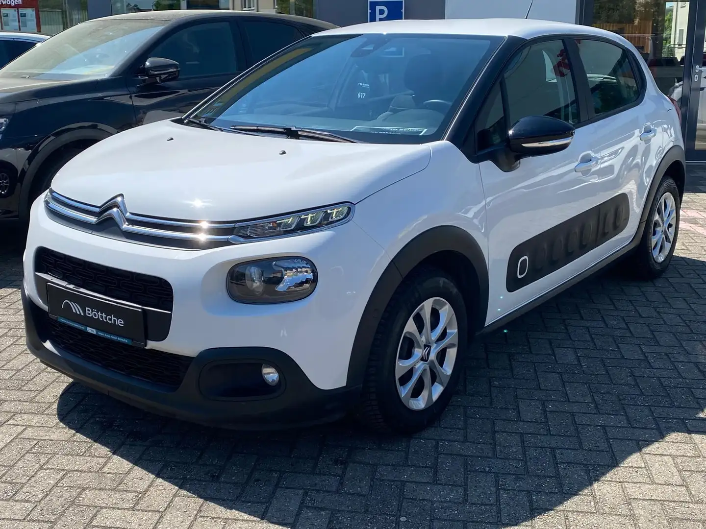 Citroen C3 1.2 110PS / SHINE / NAVI / RFK / 5J. Garantie Blanc - 2