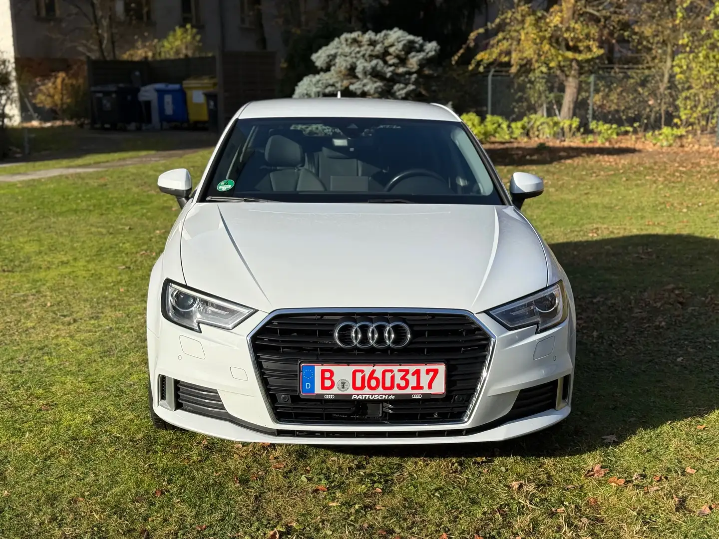 Audi A3 sport Weiß - 2