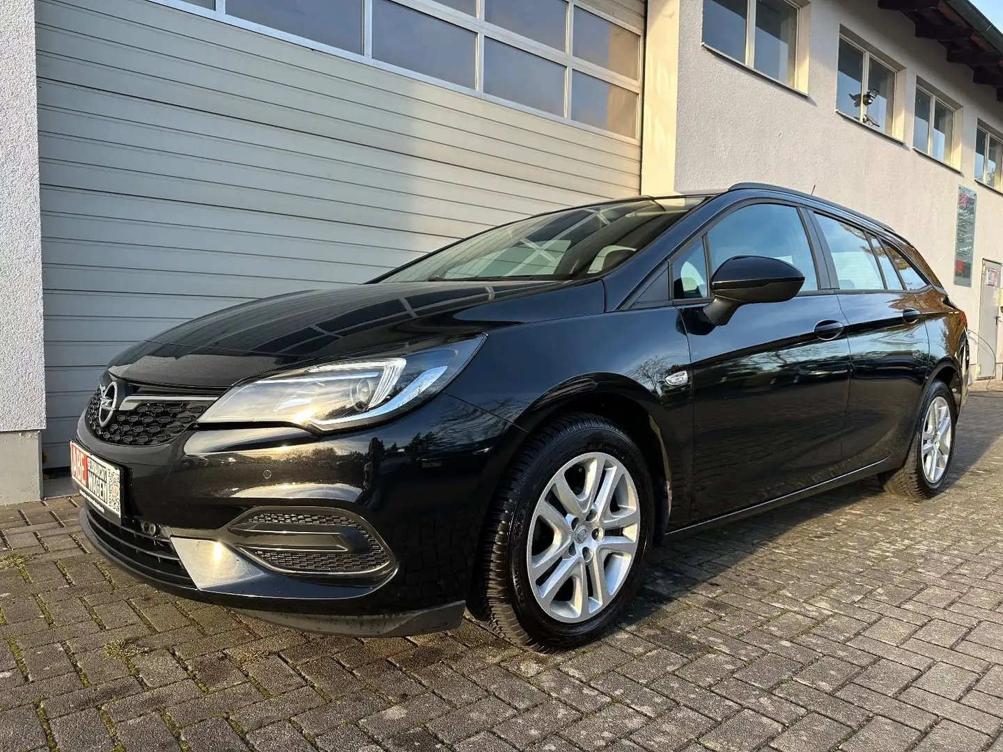 Opel Astra K 1.4 Turbo Sports Tourer Edition DAB PDC Schwarz - 1