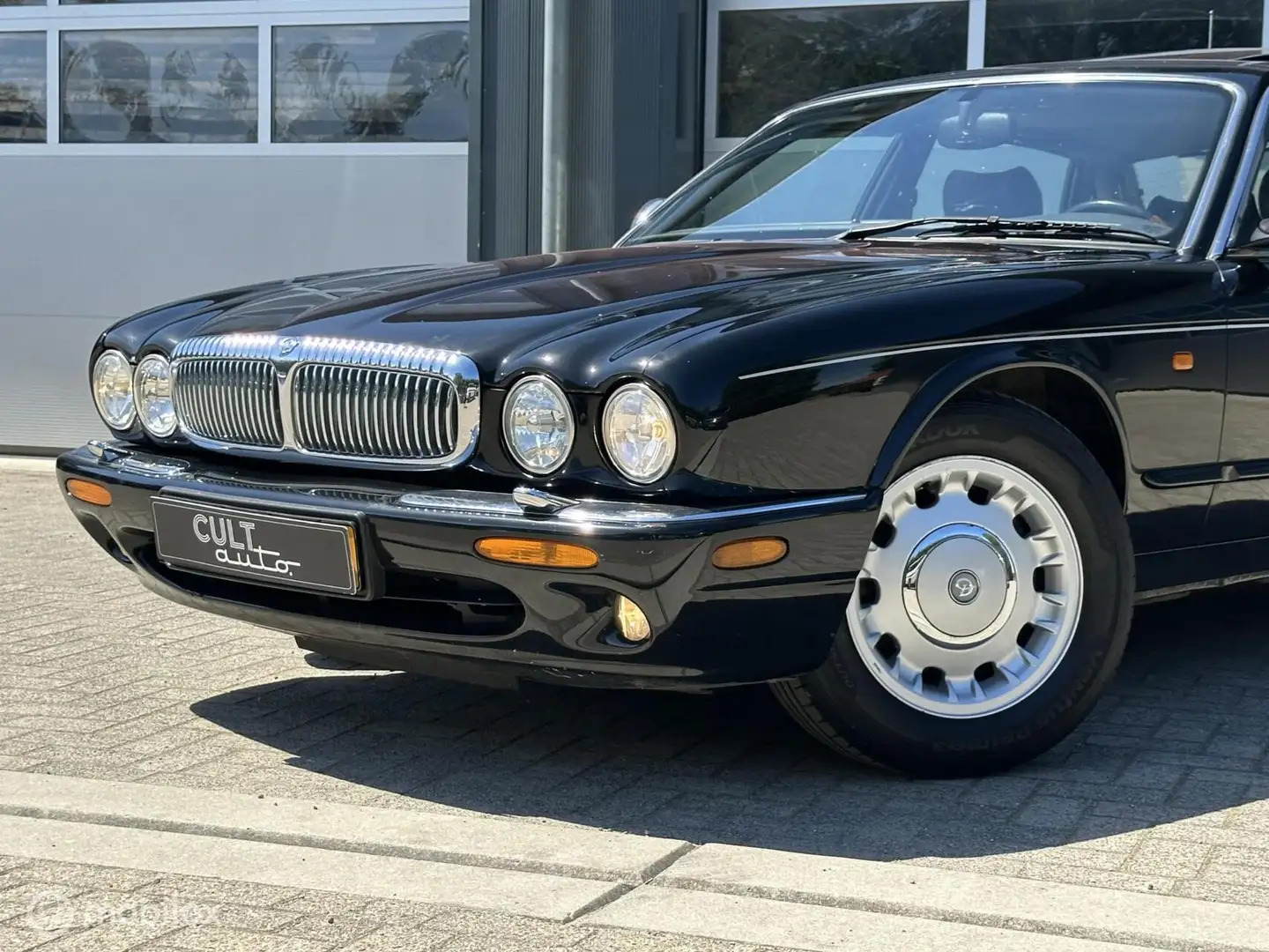 Daimler Sonstige Eight LWB Schwarz - 2