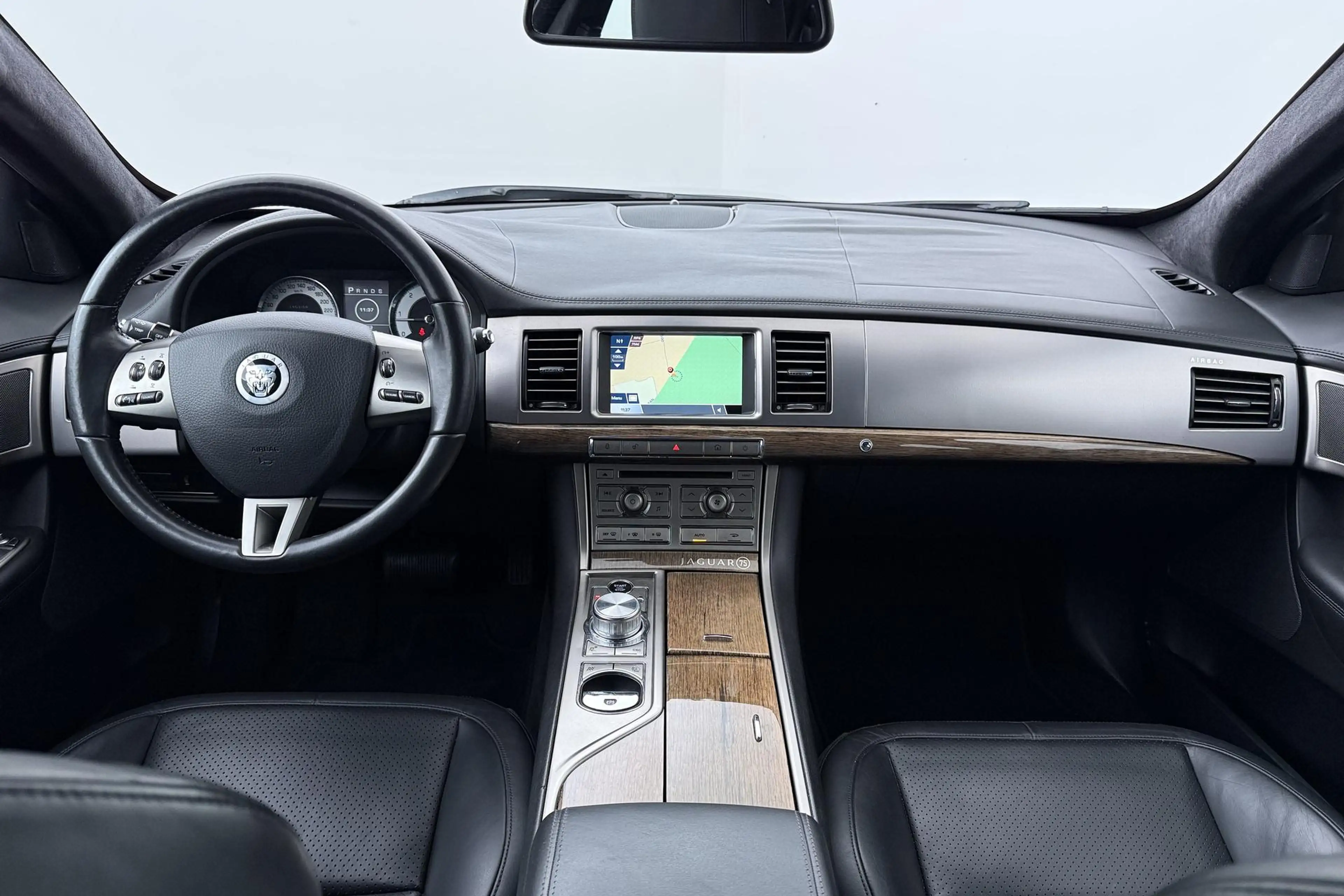 Jaguar XF 3.0D S V6 Premium Luxury | Trekhaak | Bowers&Wilki — photo 4