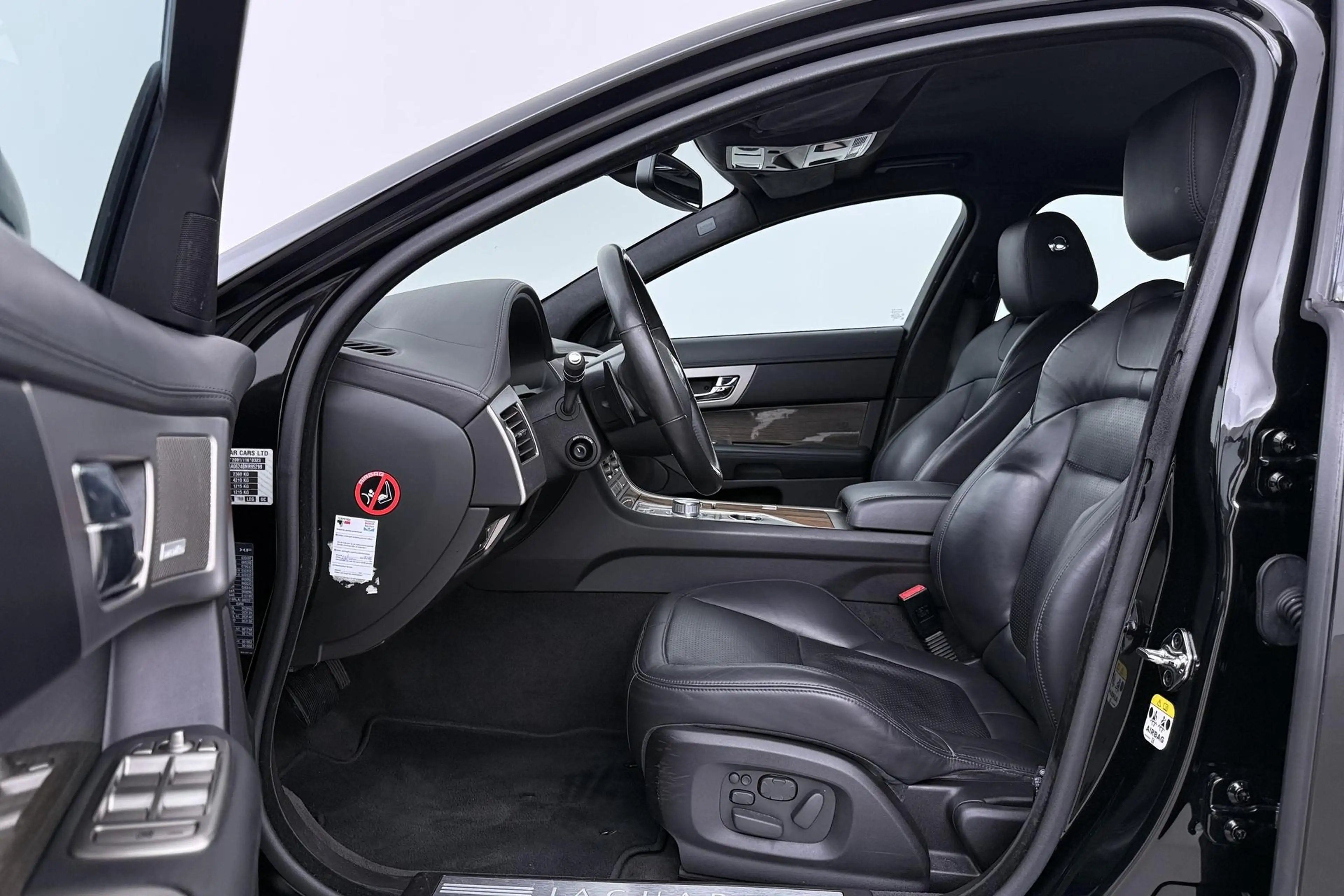 Jaguar XF 3.0D S V6 Premium Luxury | Trekhaak | Bowers&Wilki — photo 3