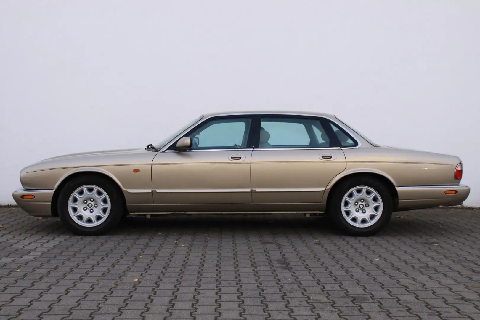 Jaguar XJ 4.0 Executive 2 Jahre Garantie Auriu - 2