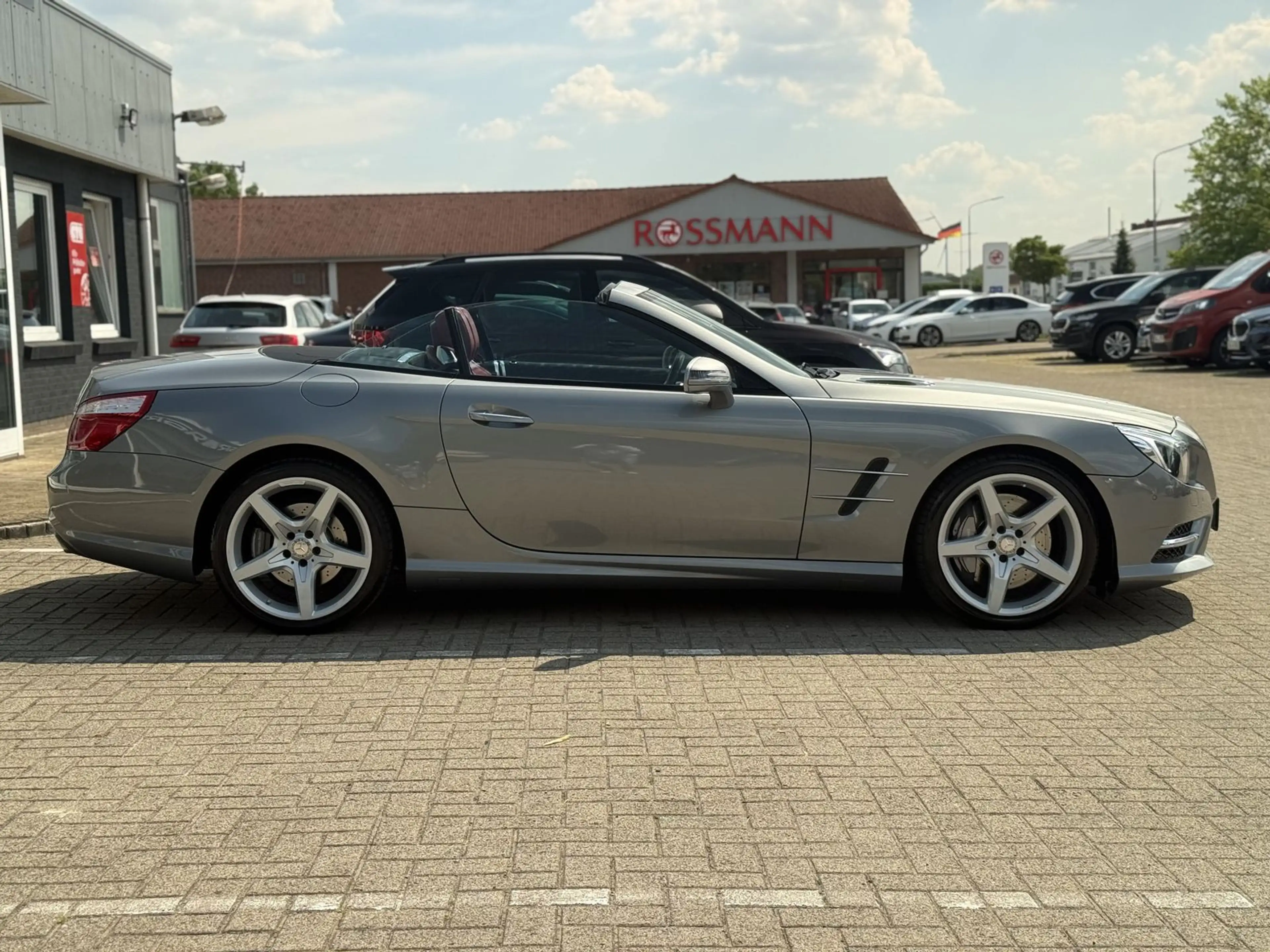 Mercedes-Benz SL 500 AMG,Sitz-Luft,Airscarf,H&K,Distronic,T-Wi — photo 5