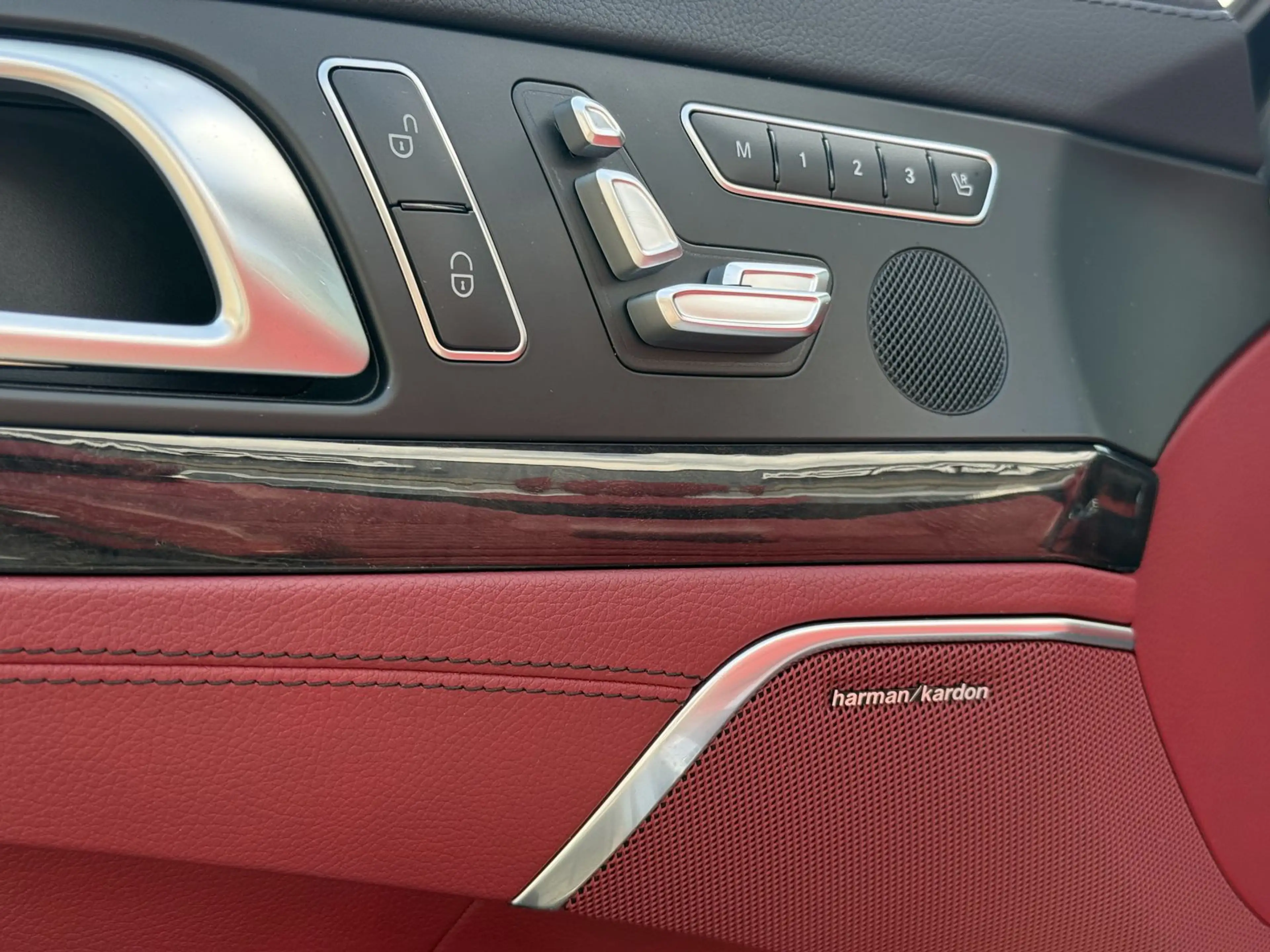 Mercedes-Benz SL 500 AMG,Sitz-Luft,Airscarf,H&K,Distronic,T-Wi — photo 14