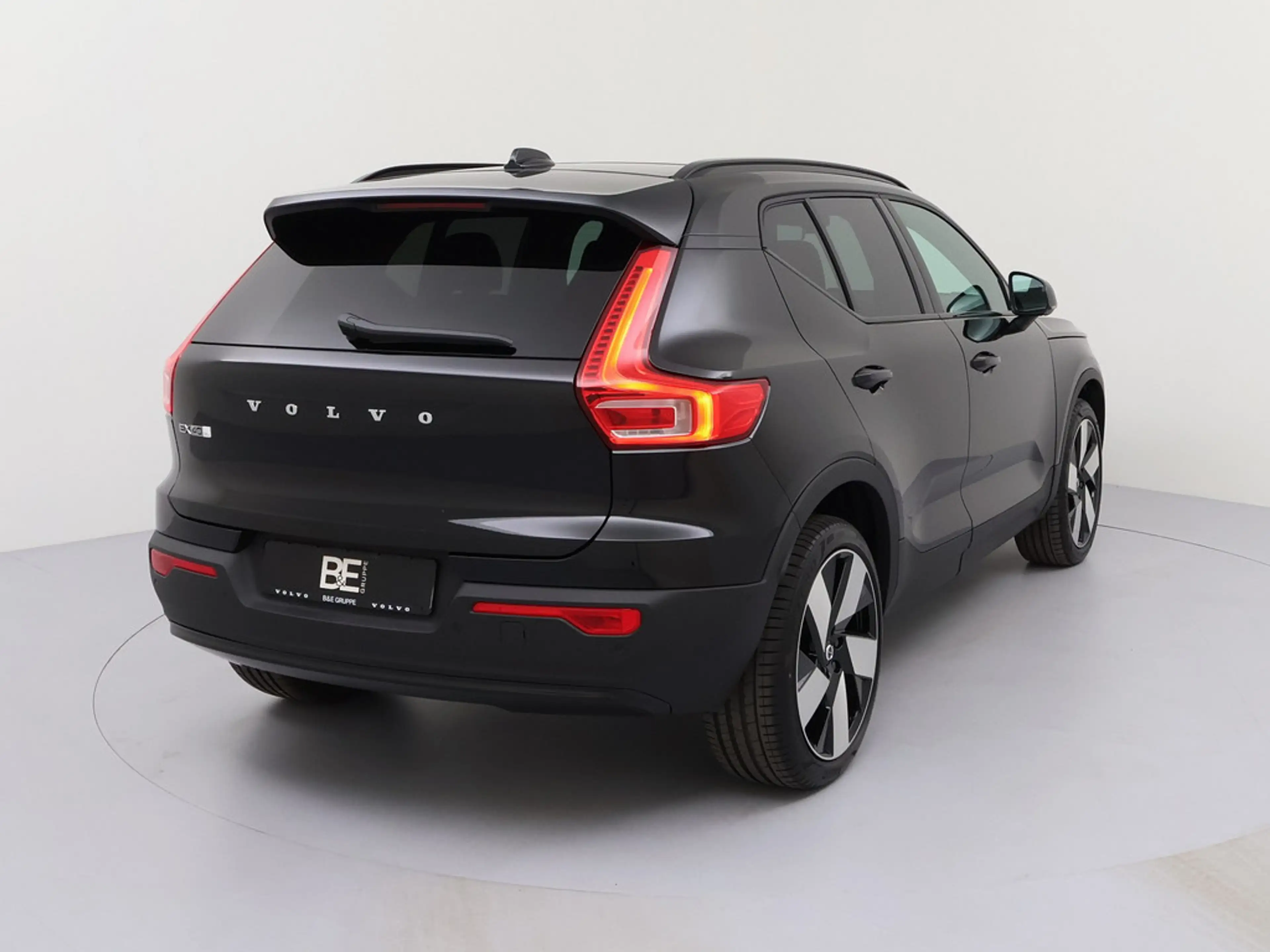 Volvo EX40 Twin Motor Performance AWD Ultra Dark *20-Zoll*ALARM* — photo 5