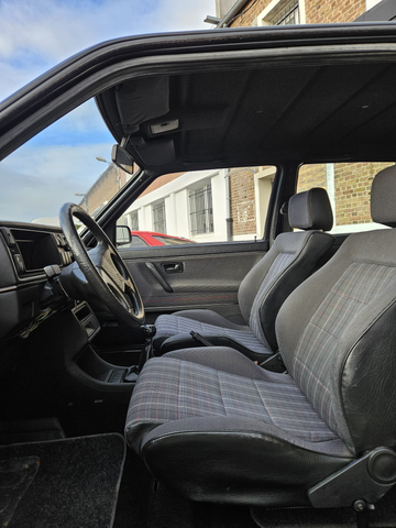 Volkswagen Golf GTI Golf 1.8i GTI