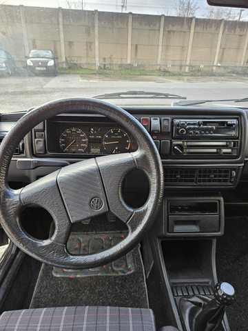 Volkswagen Golf GTI Golf 1.8i GTI