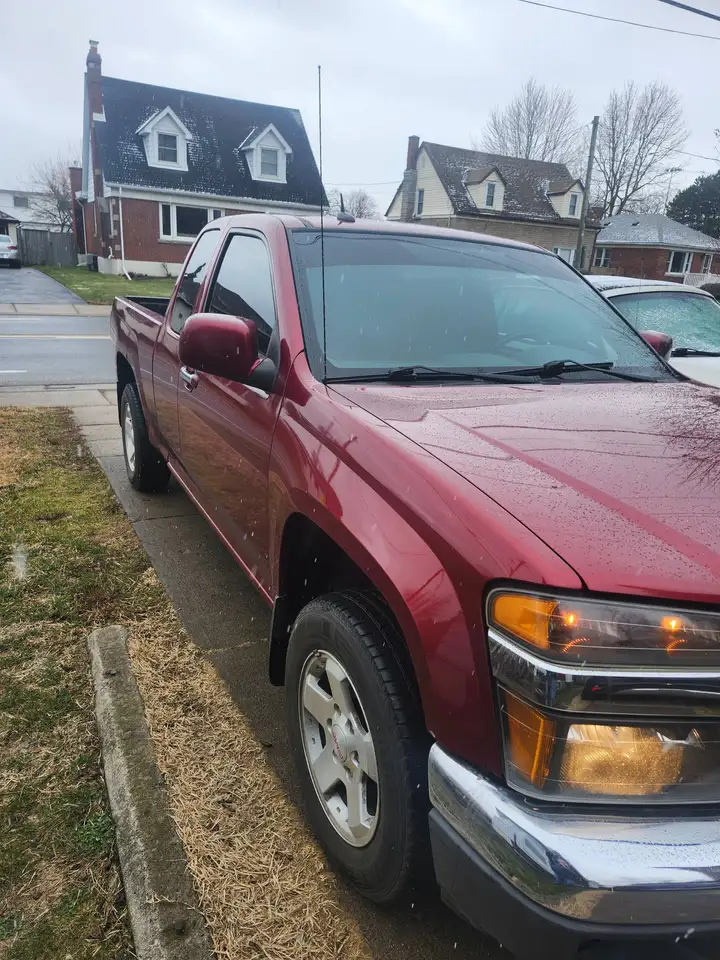 GMC Canyon photo GMC Canyon