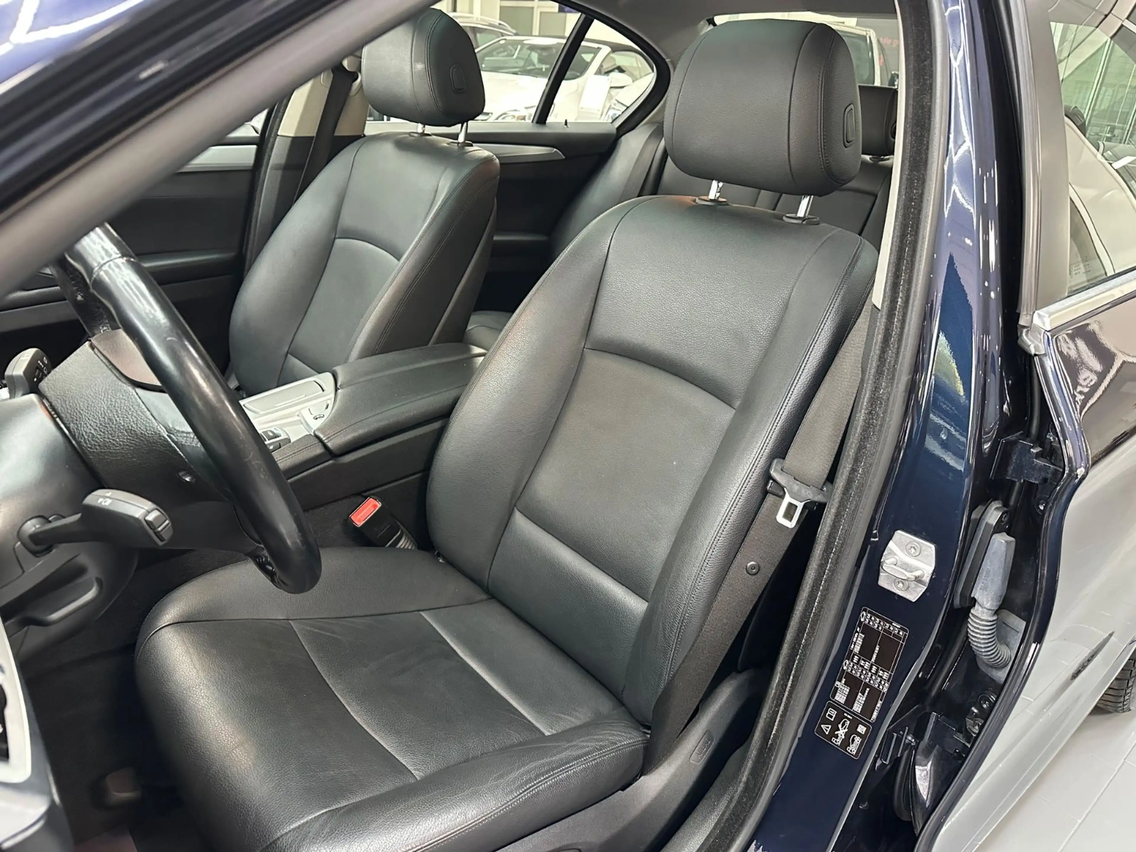 BMW 528 i xDrive/ Schiebedach/ Head up/ Leder — photo 13
