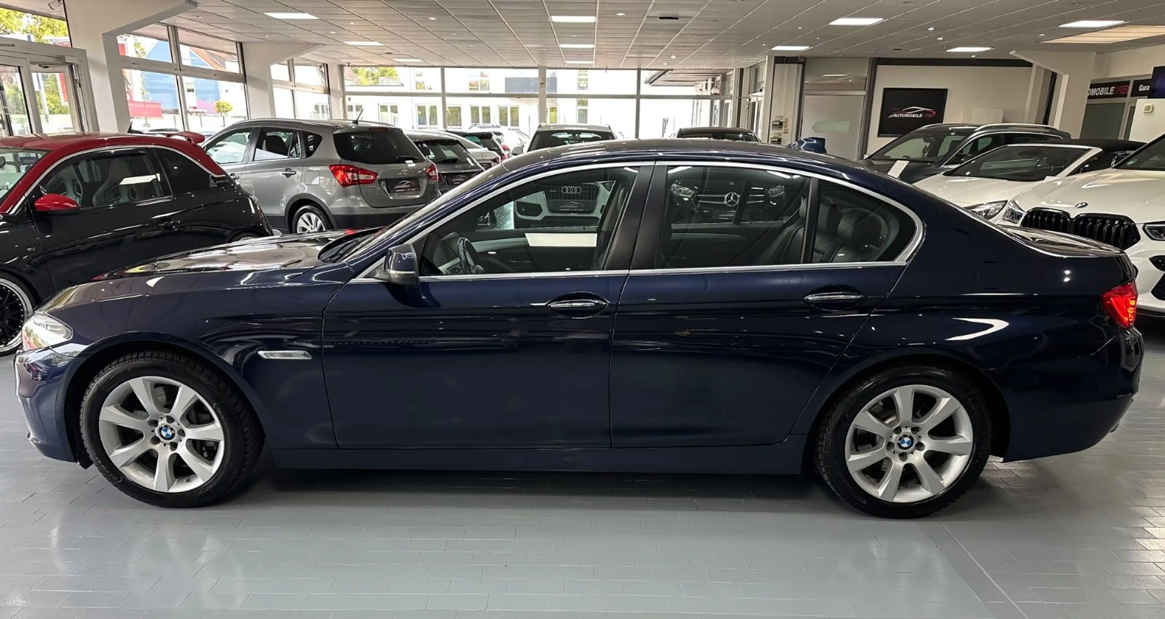 BMW 528 i xDrive/ Schiebedach/ Head up/ Leder — photo 5