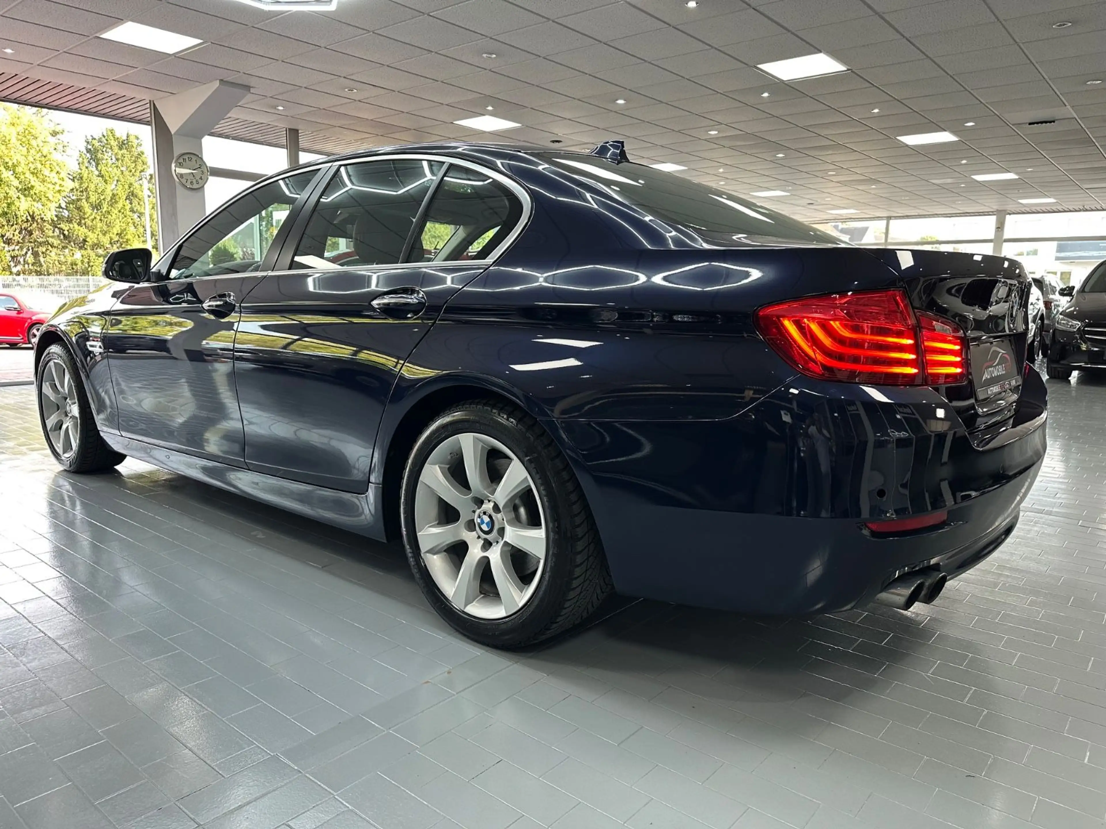 BMW 528 i xDrive/ Schiebedach/ Head up/ Leder — photo 7