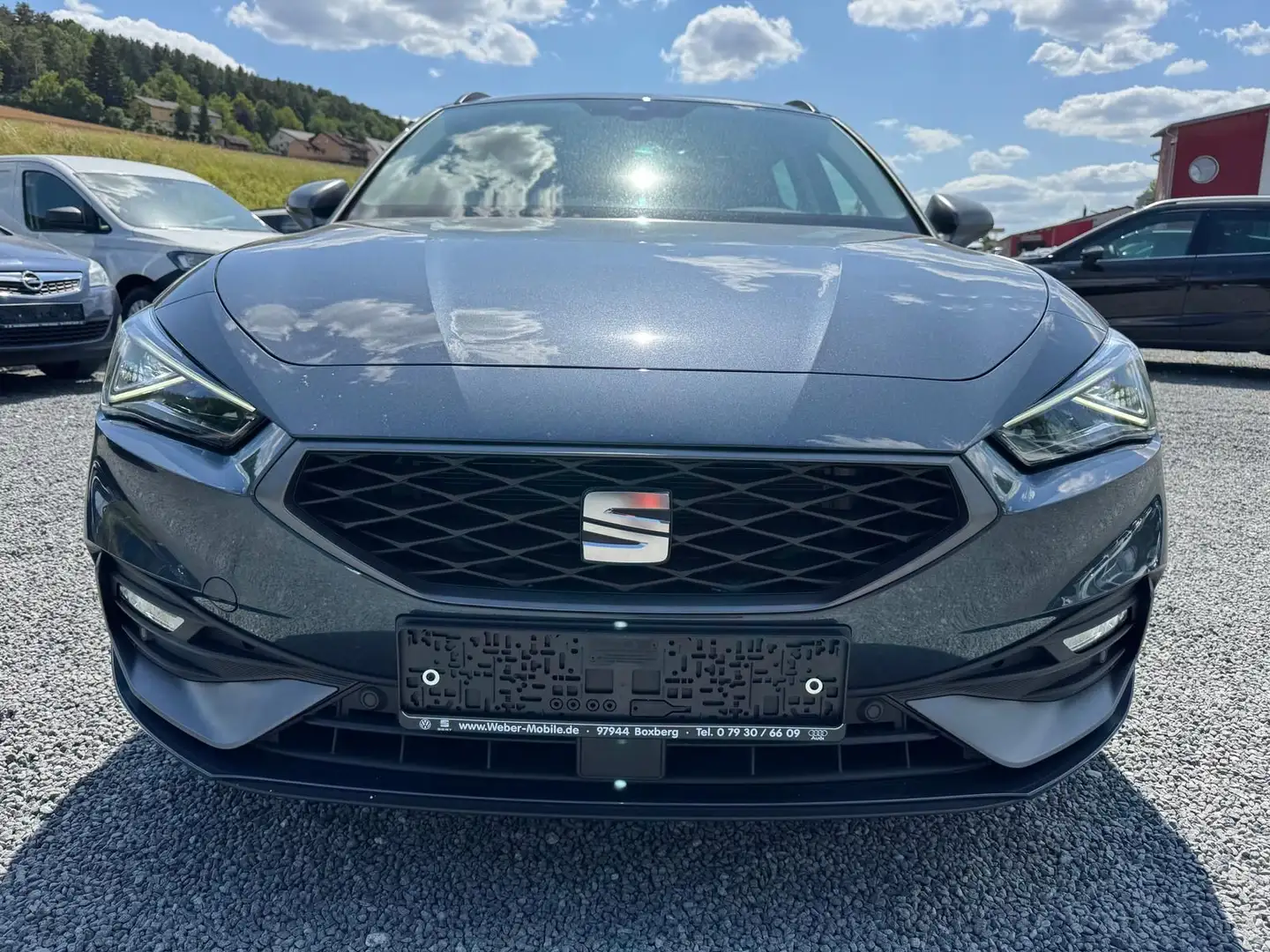 SEAT Leon 1.5 eTSI *ST*DSG*FR*AHK-VORB*PDCHI+VO+KAMER Grau - 2