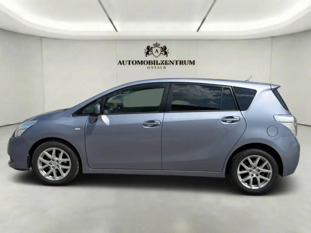 Toyota Verso Executive | 7 Sitzer | Rückfahrkamera Bild 8