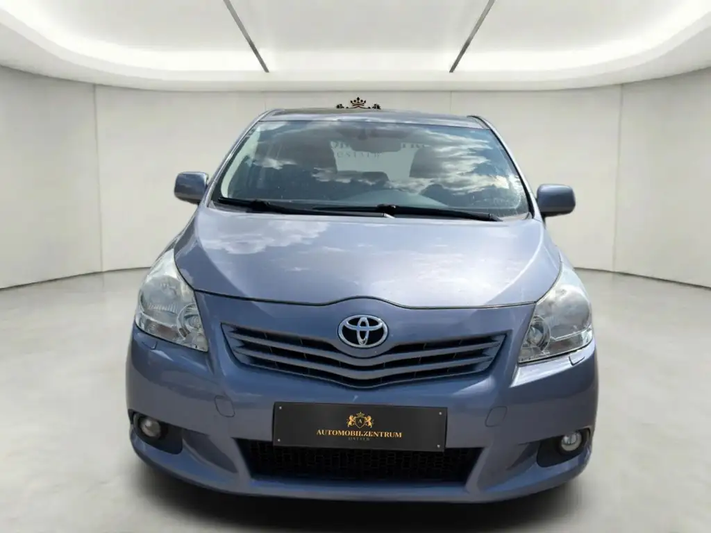 Toyota Verso Executive | 7 Sitzer | Rückfahrkamera