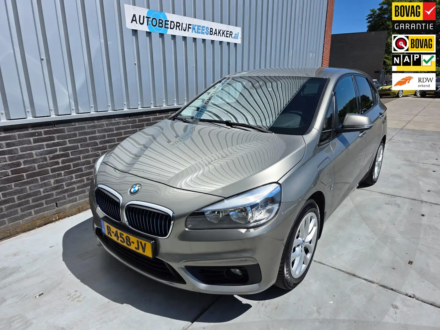 BMW 225 2-serie Active Tourer 225xe Plug-in Hybride, Execu Grijs - 1