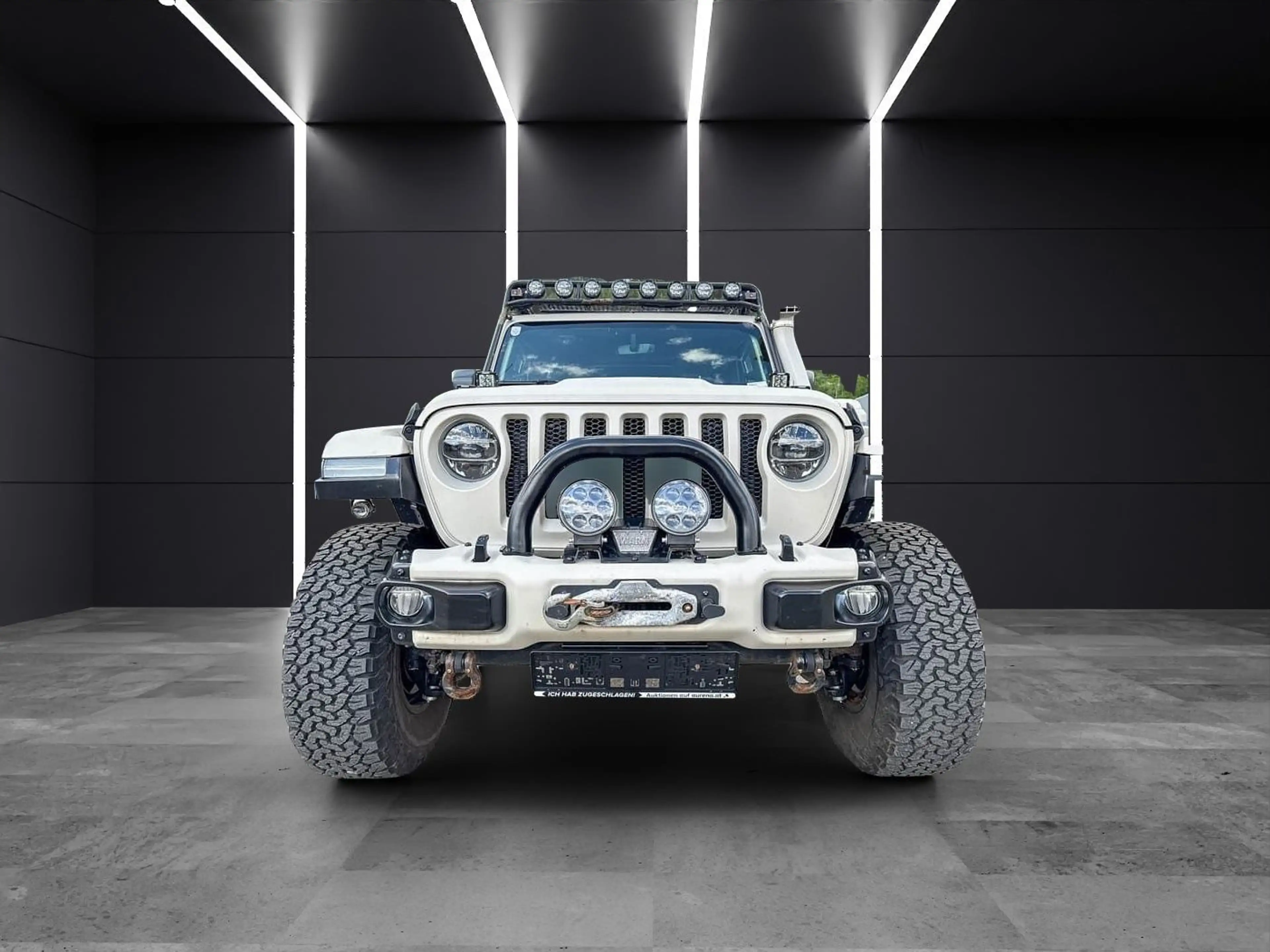 Jeep Wrangler Unlimited ORZ Typ Bawarrion 6,4Liter V8 — photo 7