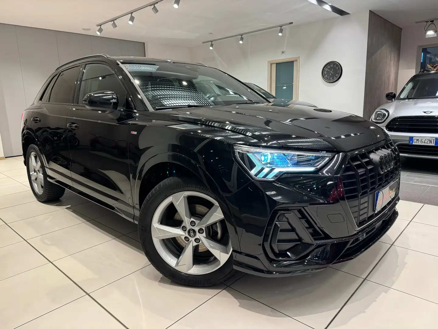 Audi Q3 2.0 tdi S line edition quattro s-tronic BLACK PACK - 1