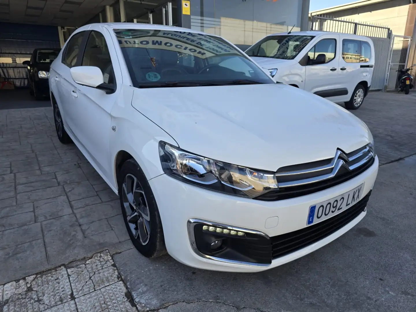 Citroen C-Elysée 1.5BlueHDi S&S Shine 100 Blanco - 2