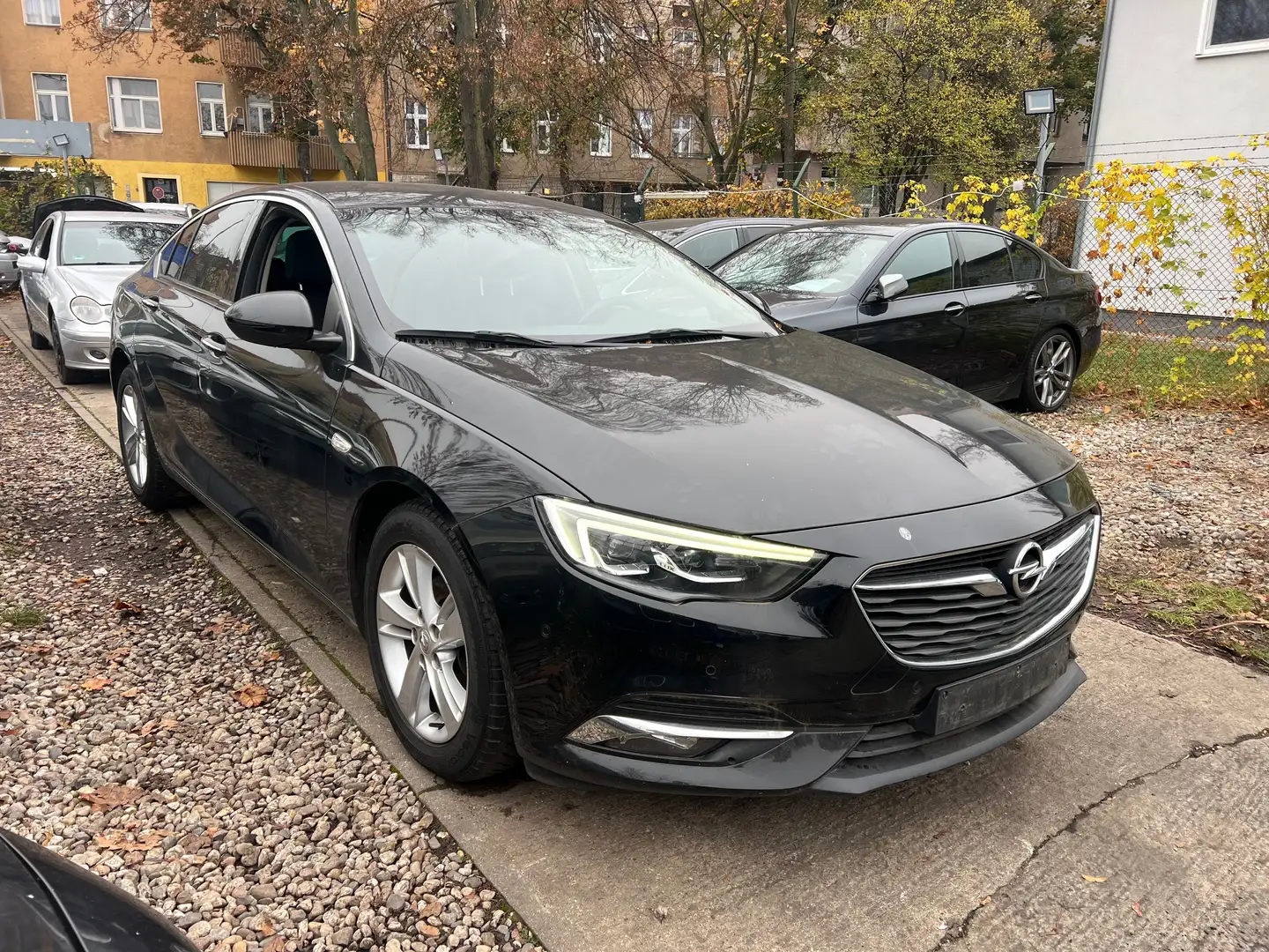 Opel Insignia 1.6 Innovation Limousine Head Up Kamera LED 2017 Schwarz - 2