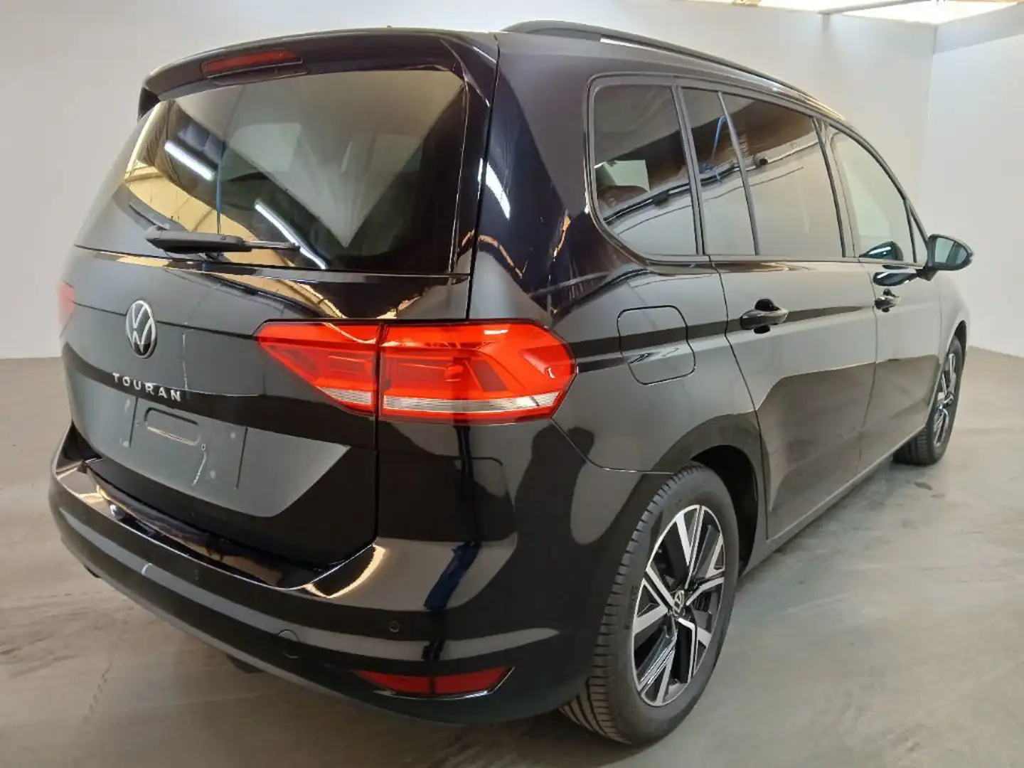 Volkswagen Touran Comfortline AHK/EASYOPEN/PANO/STNDHZNG/LED Schwarz - 2