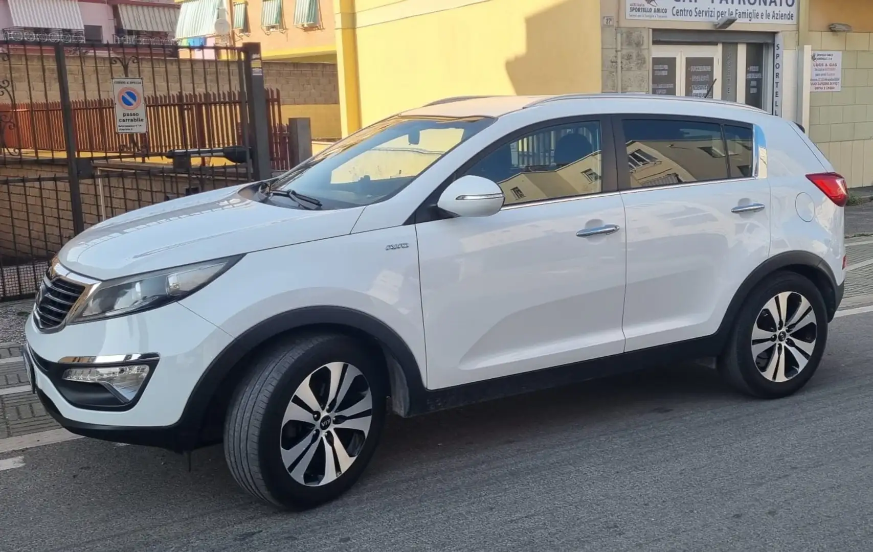 Kia Sportage 2.0 crdi Plus Awd - 1