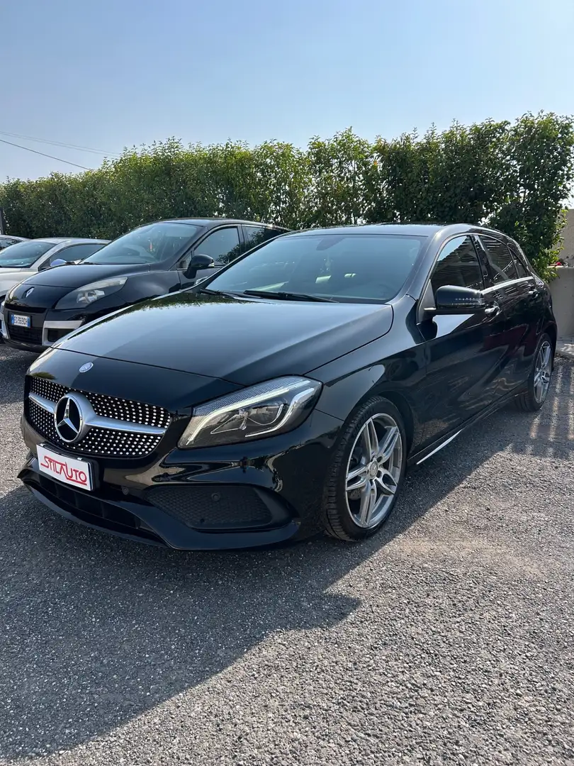 Mercedes-Benz A 200 A 200 d Automatic 4Matic Premium Noir - 1