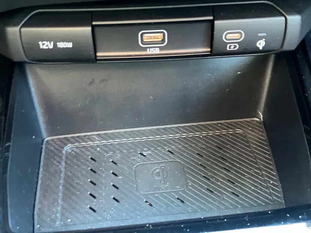 Kia Niro снимка Kia Niro
