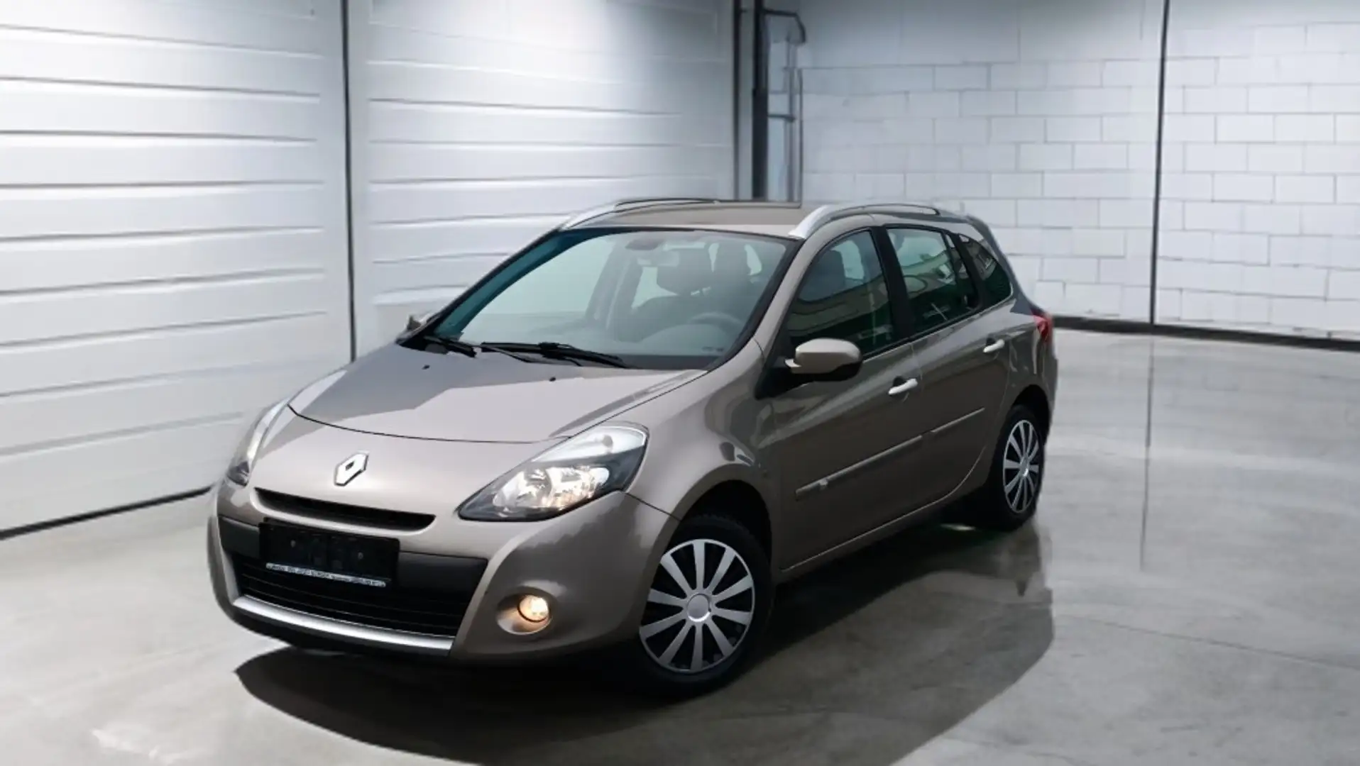 Renault Clio 1.2 16V - 1