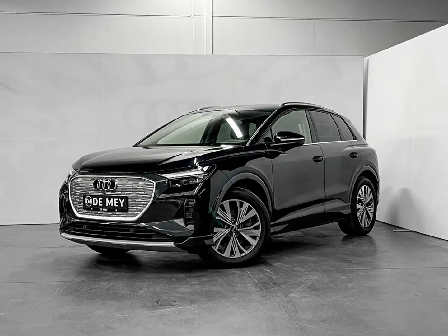 Audi Q4 e-tron 82kWh 45 S-line 285pk / Carplay / Trekhaak / GPS / ACC Noir - 2