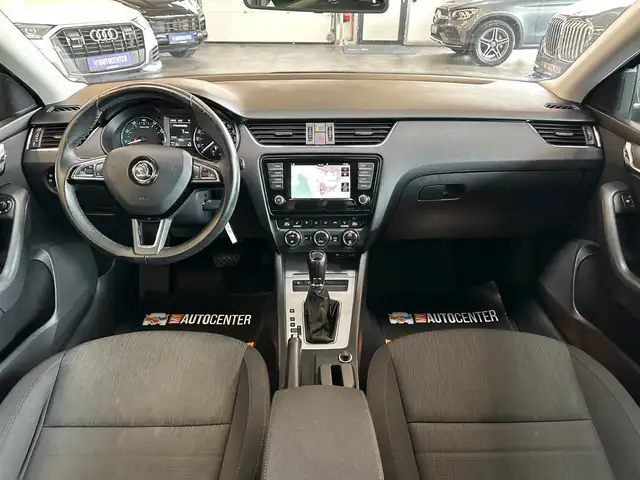 Skoda Octavia view 6