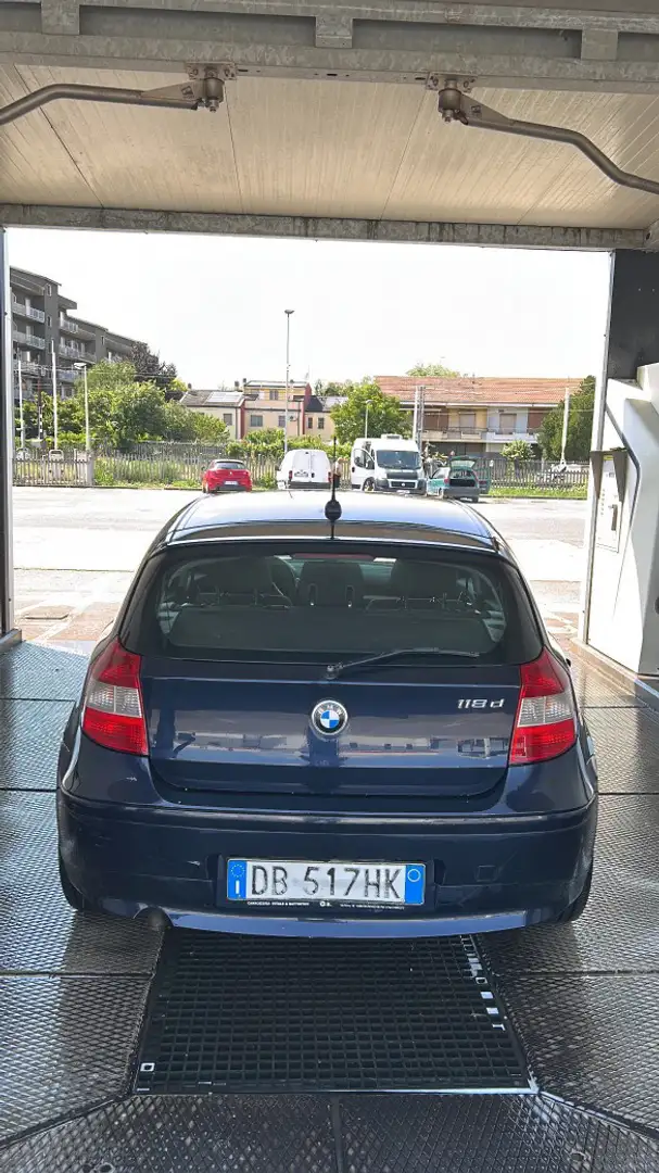 BMW 118 118d Futura dpf - 1