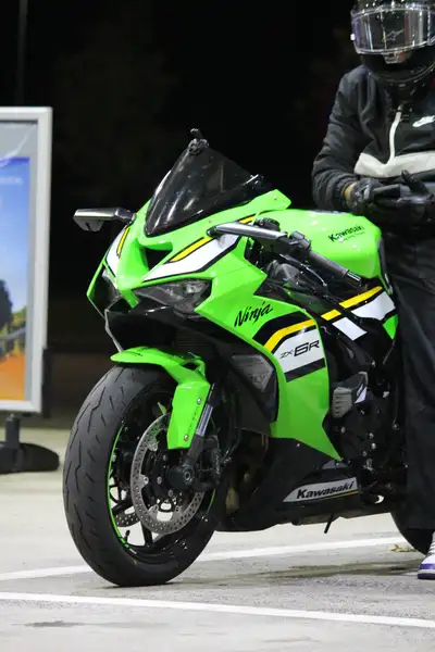 Kawasaki Ninja ZX-6R - foto 3