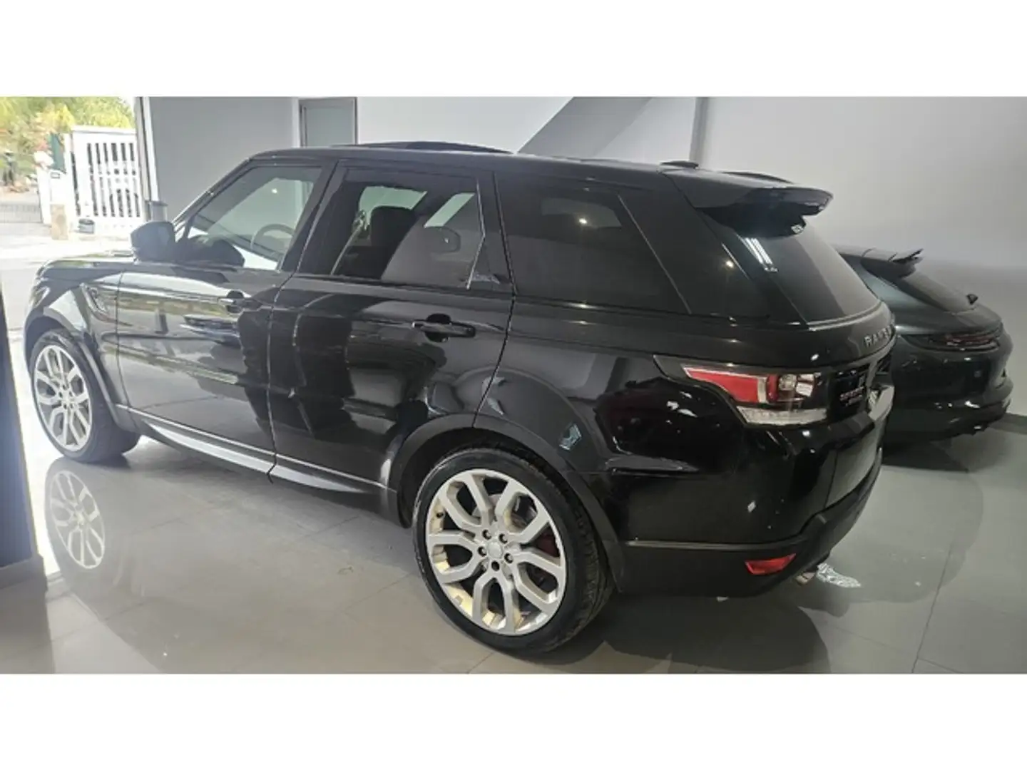 Land Rover Range Rover Sport 3.0SDV6 SE Aut. Noir - 2