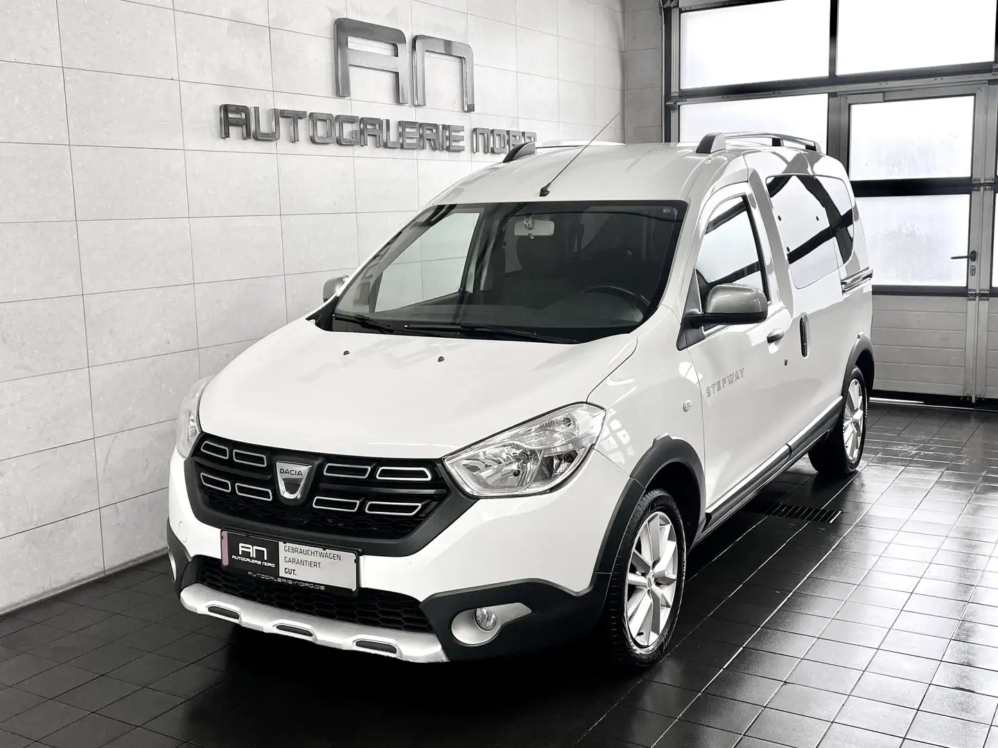 Dacia Dokker Stepway Celebration+Tempomat*Klima Blanc - 2