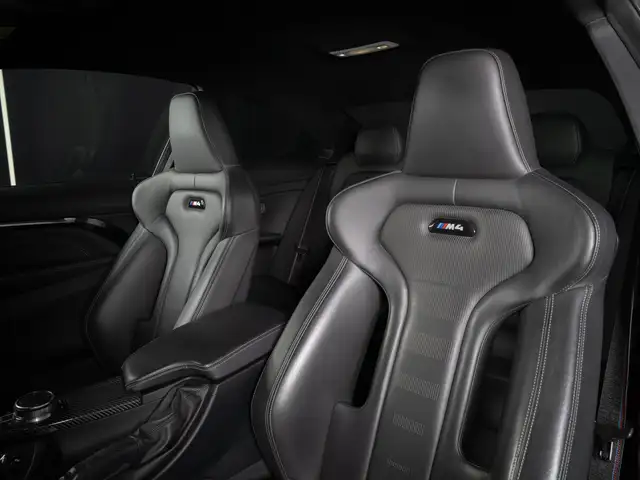 BMW M4 view 11