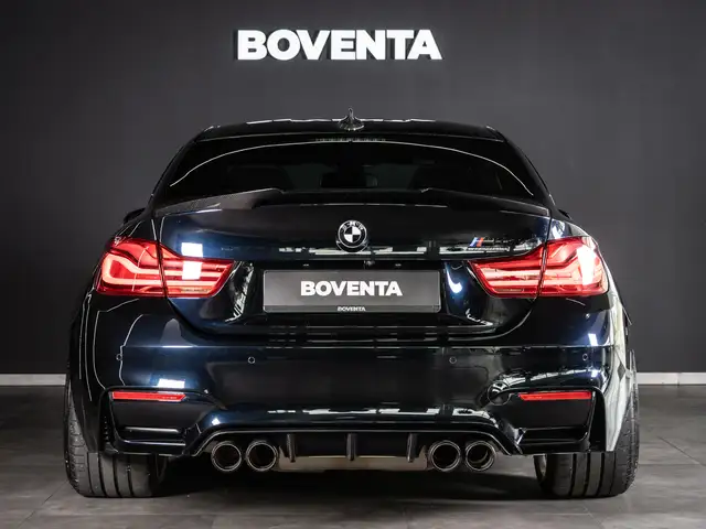 BMW M4 view 9