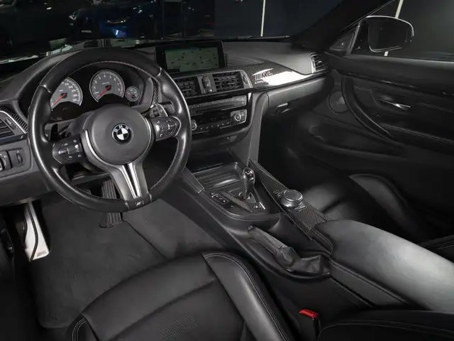 BMW M4 view 10