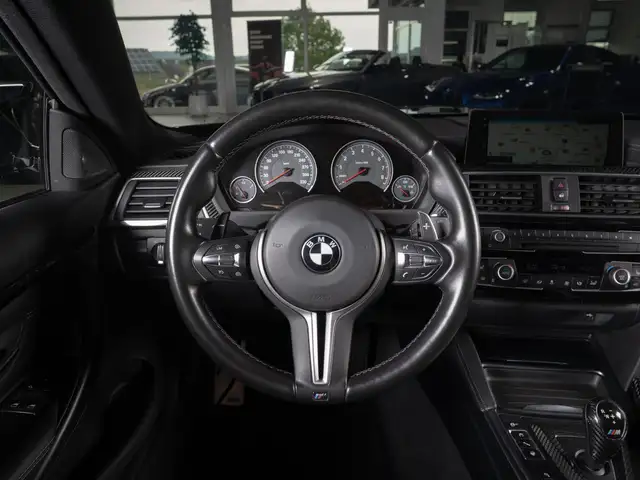 BMW M4 view 12