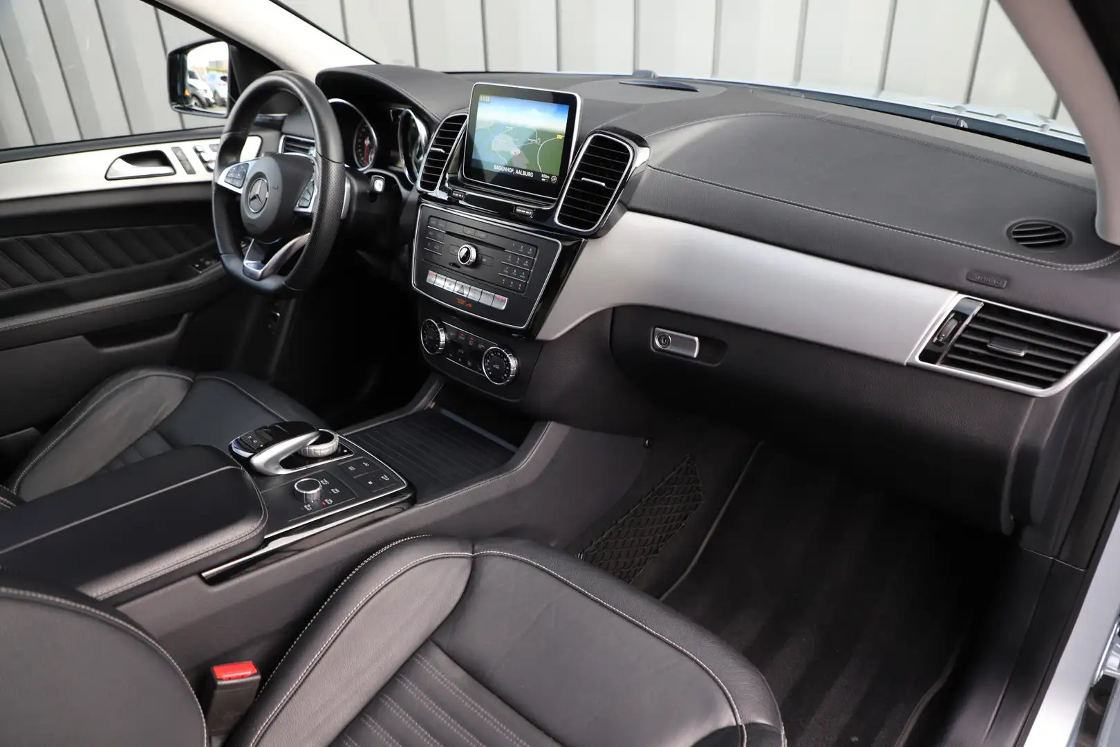 Mercedes-Benz GLE 450 Coupé AMG 4-Matic Aut9 | 367PK | Luchtvering | Pan Šedá - 2