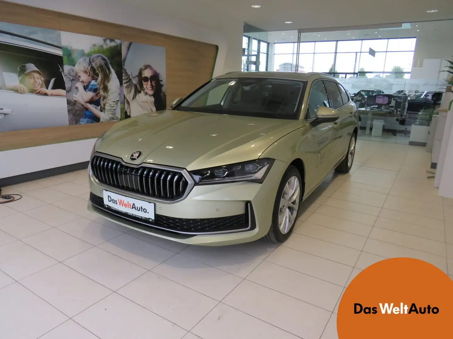 Skoda Superb Selection TDI DSG Žlutá - 1