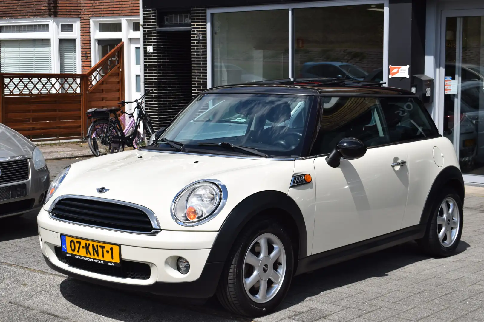 MINI One Mini 1.4 Anniversary MK II NAP Panoramadak Airco C Bianco - 2