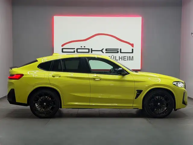 BMW X4 M view 5