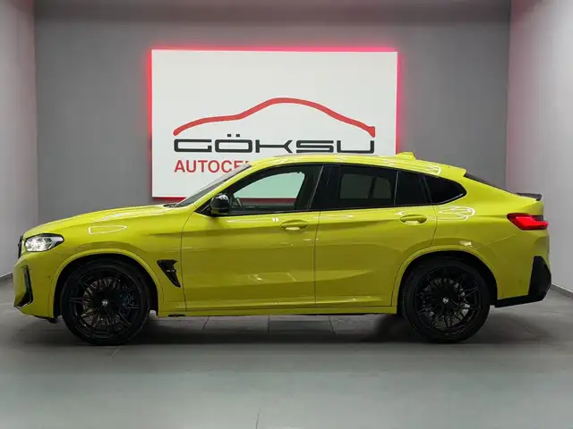 BMW X4 M view 7
