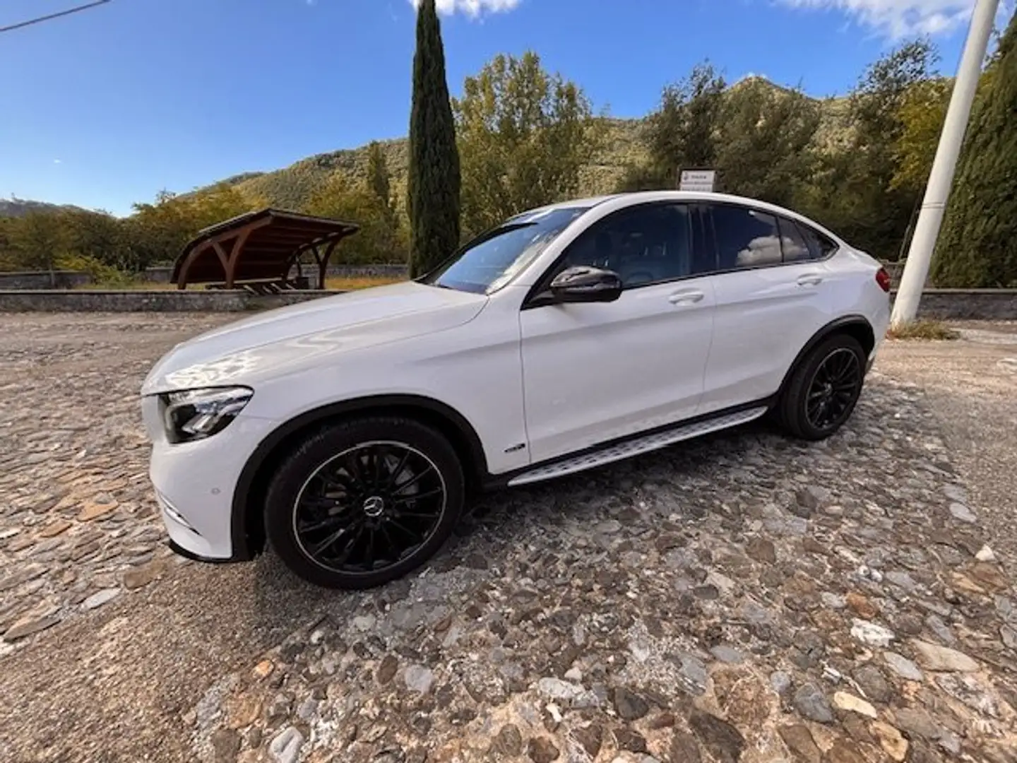 Mercedes-Benz GLC 220 d Premium 4matic Amg-Tetto-Night-Pedane-Led-Pelle- Bianco - 2