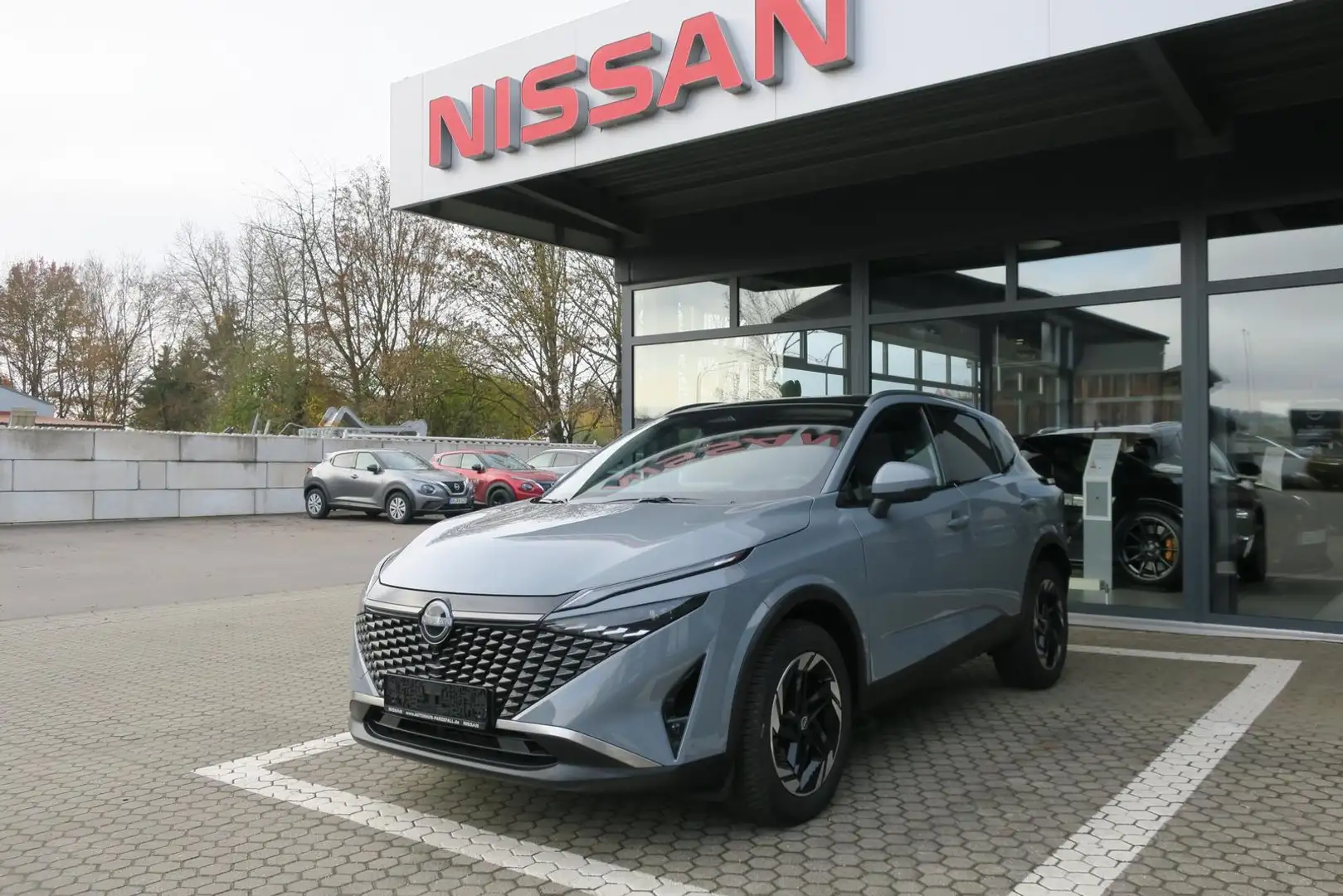 Nissan Qashqai N-CONNECTA 1.3 DIG-T MHEV Xtronic FACELIFT Grau - 2