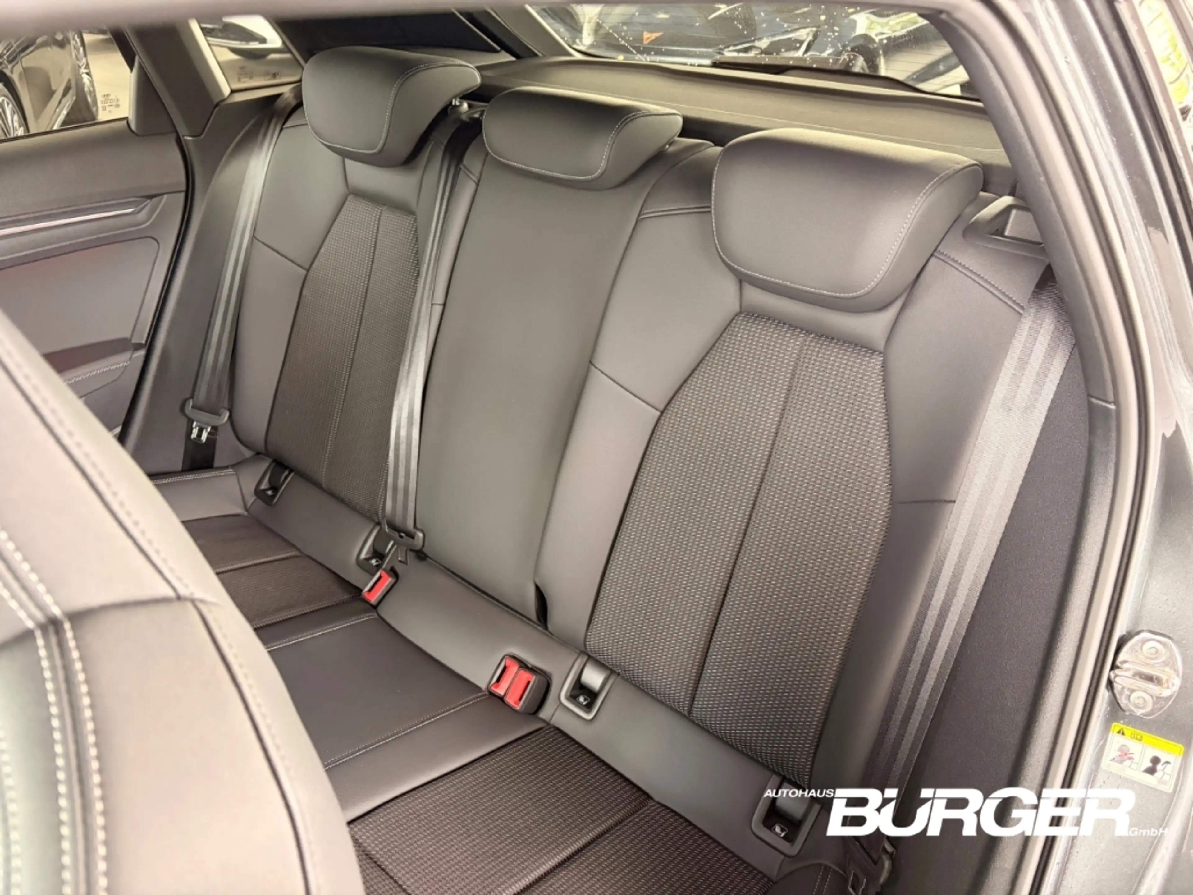 Audi A3 Sportback 45 TFSIe 2x S Line el. HK Matrix Kamera — photo 15