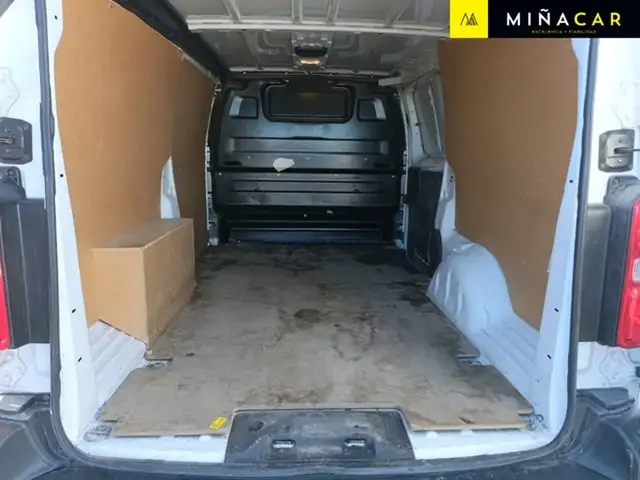Opel Vivaro view 4