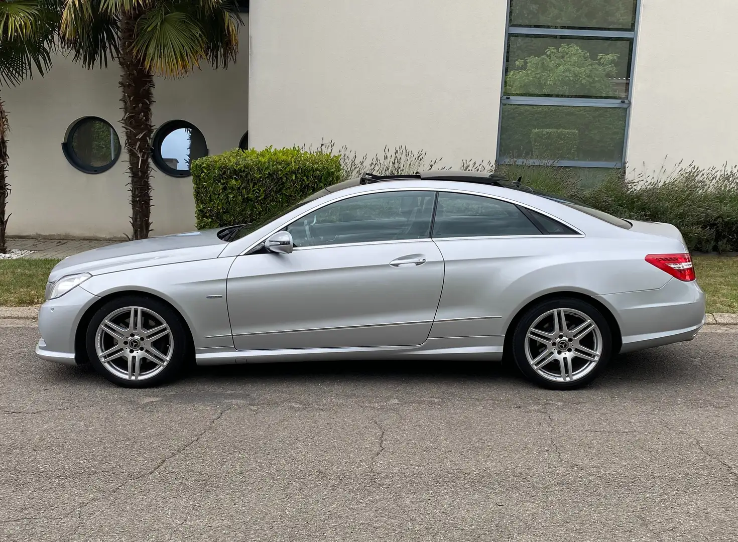 Mercedes-Benz E 250 CDi Coupé Pack Amg Zilver - 2